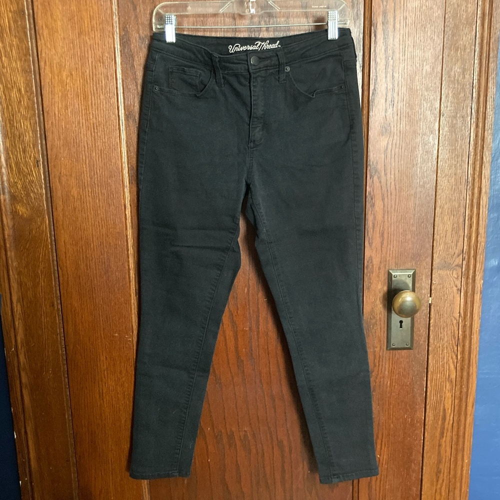 Universal Thread High Rise Black Skinny Jeans - Women's 8/29S